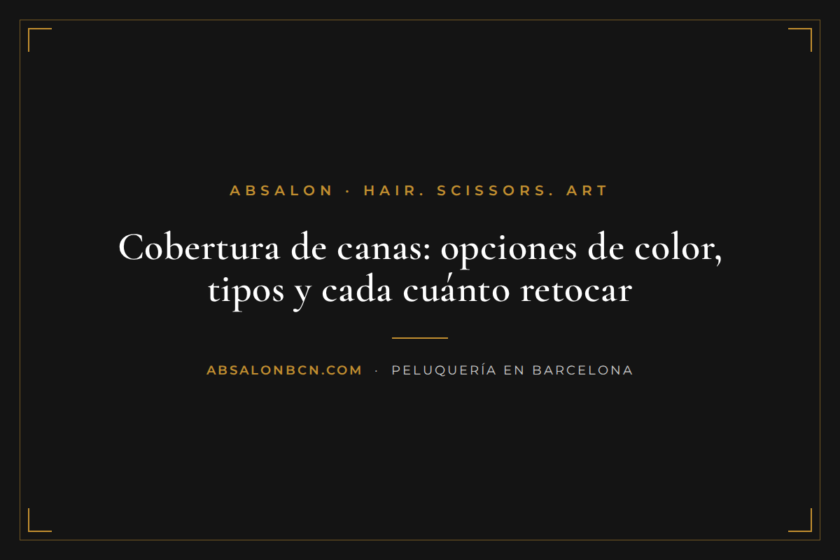 Mujer con canas durante un servicio de coloración en peluquería